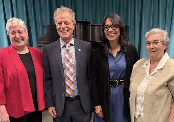 Photo of Sister Maria with Associates and Sisters