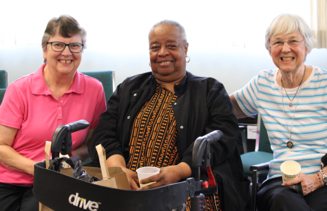 Sisters Jane Cayer and Pam Jablon enjoy visiting with staff